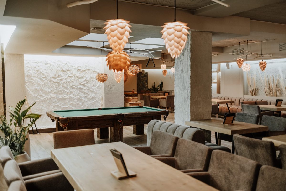 Wnętrze Strefy 750 w Kocierz Resort z bilardem Kocierz Resort